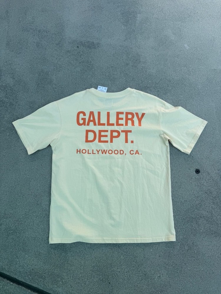 Gallery Dept. Souvenir Logo Print T-Shirt in Cream/Orange