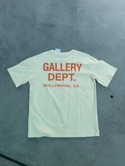 Gallery Dept. Souvenir Logo Print T-Shirt in Cream/Orange