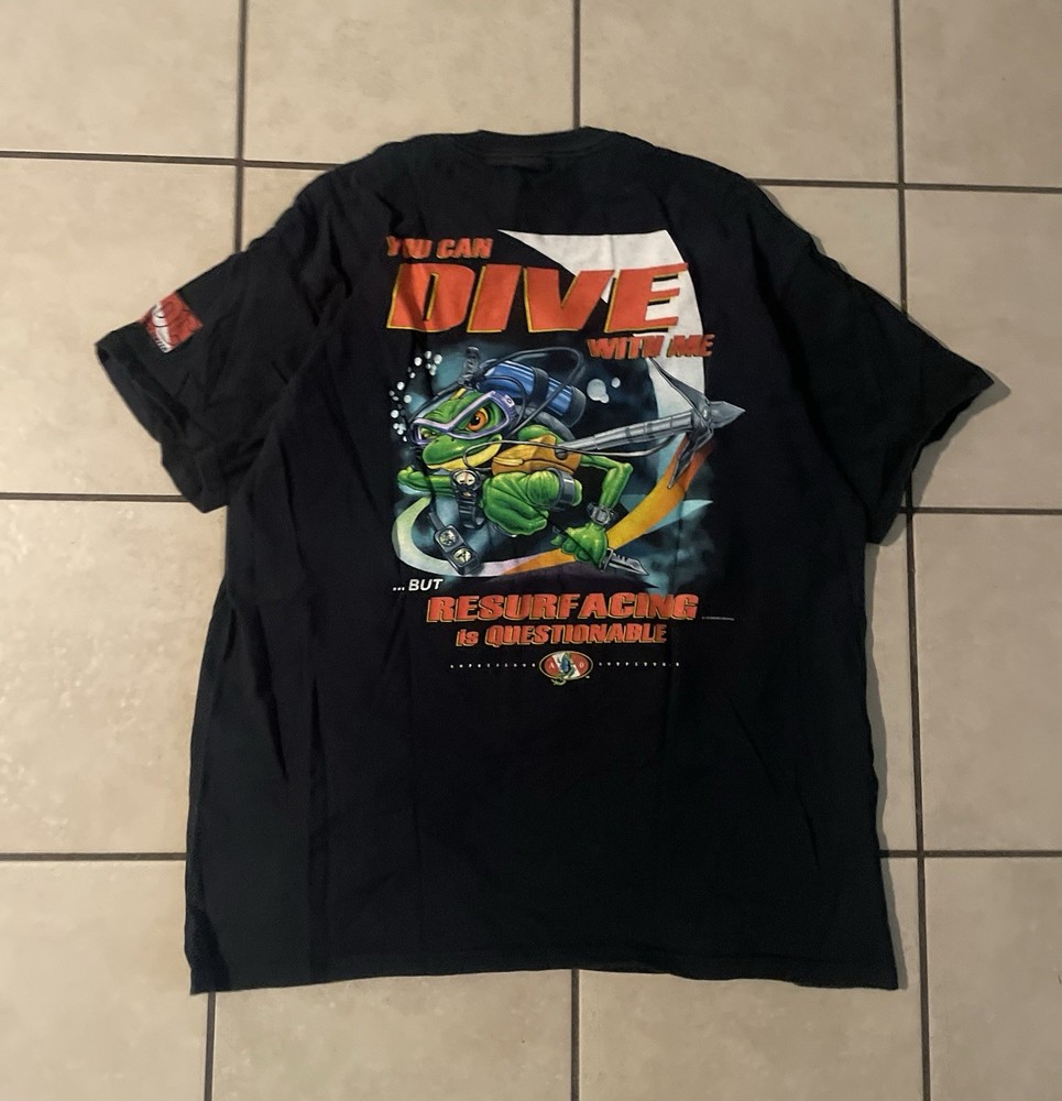 Amphibious Outfitters Vtg 3D Diving Frog Spear Fishing Diver Aquatic T Shirt XL