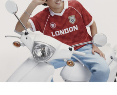 No Boundaries Red & White London Soccer Jersey XS Chest 33 Checkered Pattern