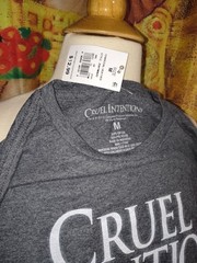 Sarah Michelle Gellar Tees Buffy the Vampire Slayer L + Cruel Intentions M NWT