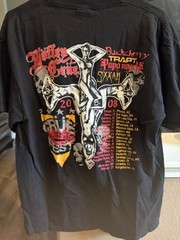Used vintage concert t-shirt. Shirts fits like M/L.