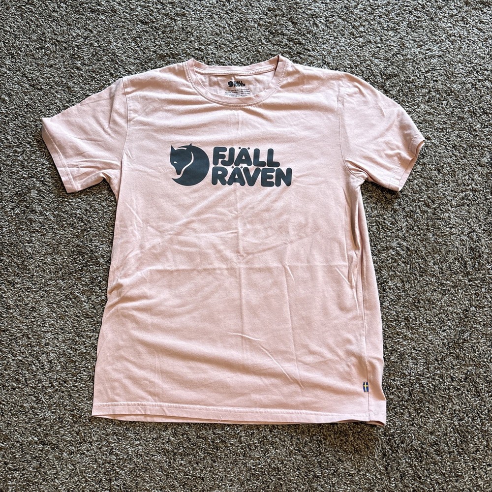 Fjall Raven Logo T Shirt Men’s Size M Dusty Rose Hiking Outdoors Cotton blend