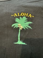 Riot Society Black shirt sleeve Aloha Tshirt size Medium