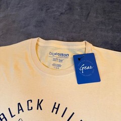 Gear For Sports Black Hills South Dakota Graphic T-Shirt Mens Large Yellow NEW
