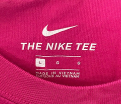 Nike Sportswear SNW World Tour T Shirt Adult Large Pink Tokyo NYC Paris Glow