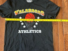Valabasas Vintage Men’s Embroidered Basketball T-Shirt Size Medium