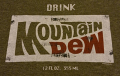 2016 2XL Tee Luv Distressed Drink Mountain Dew Graphic Soda Collector T Shirt