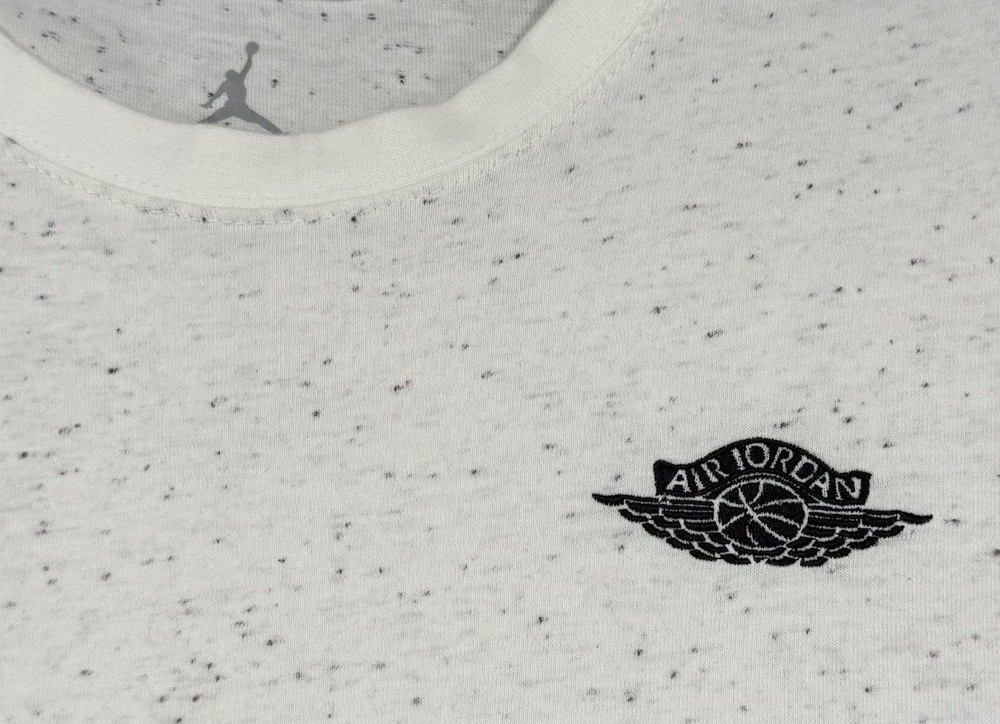 Nike Air Jordan Retro 1 Embroidered Wing Logo White T-shirt Mens Medium
