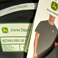 NWT John Deere Mens Black Short Sleeve Embroidered Logo Graphic T-Shirt XL