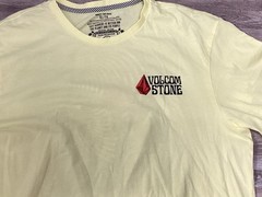 Y2K Volcom Stone Skateboard T-shirt Mens XL bright Yellow Logo Spellout new