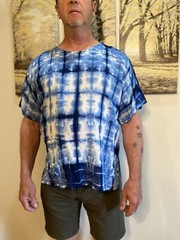 Unisex Handcrafted Indigo Vertical Design Tie Dye Round-Neck Casual Soft T-shirt