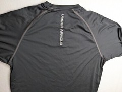 Under Armour Mens Small black shirt heat gear SM regular fit light weight