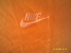 NEW NIKE SPORTSWEAR “Embroidered Logo Tee” MEN’S YELLOW T-SHIRT L AR4997-709