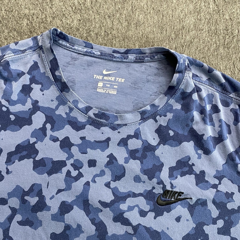 Nike T-Shirt Mens 2XL Ocean Fog Blue Club Camo Short Sleeve Chest Logo Cotton