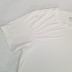 Uniqlo Heattech Men’s Large White T-Shirt Short Sleeve Crewneck Classic Casual