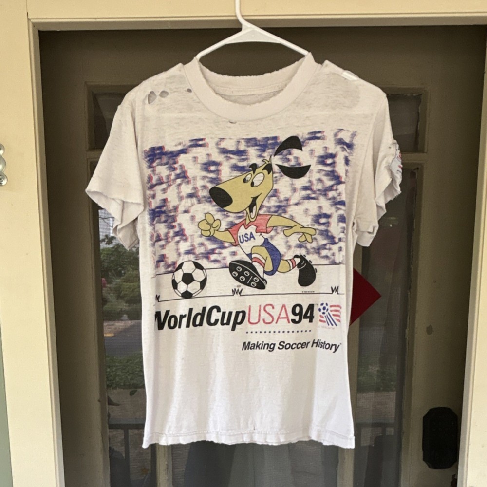 Vintage 90’s Single-Stitch Sportswear World Cup USA White Cotton Tee Men’s S