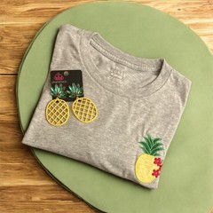 George Gray Cotton Jersey T-Shirt M Crew Neck Embroidered Pineapple and Earrings