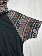 🧵Unixes Beautiful Giant Baja Hoodie Tee Black Serape Short Sleeve Mens L 09-9🧵