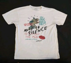Outrank Tee Move in Silence Art Graphic Collage Script White Shirt Men’s Sz L