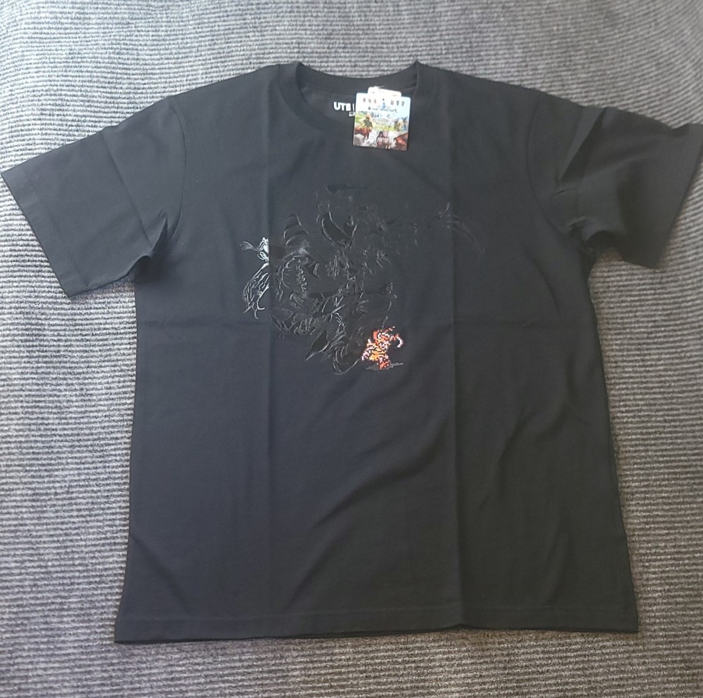 Uniqlo UT FINAL FANTASY Graphic T Shirt Size XL Square Enix Video Game Retro