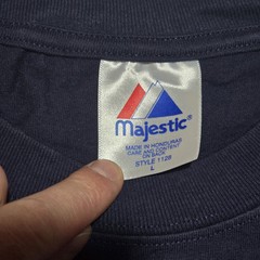 Y2K Connecticut Huskys Majestic T Shirt Size Large NWT
