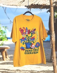 Market Studios XL Unisex T-Shirt Tend The Market Graphic Tee Yellow Multi New