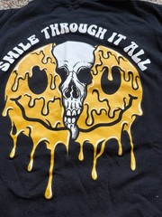 Black MENS Large T-Shirt With Skull Logo With Smile Through It All Viral