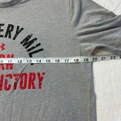 Under Armour Mens Gray Hate Every Mile Earn Every Victory Graphic T-Shirt Small