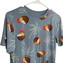 Free Planet Shirt Men’s Small Blue Coconut Vacation Resort Short Sleeve Casual
