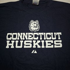 Y2K Connecticut Huskys Majestic T Shirt Size Large NWT