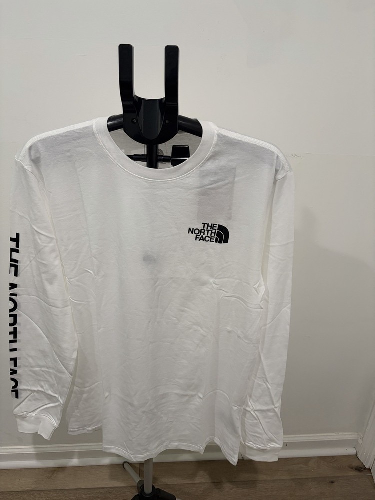 The North Face Long Sleeve Hit Graphic T-Shirt Mens Large TNF White/Black NWT