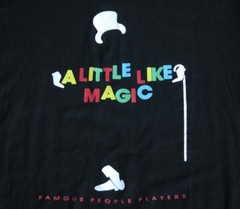 LIBERACE Photograph Vtg 80s FAMOUS PEOPLE PLAYERS A LITTLE LIKE MAGIC T Shirt L