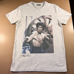 Official Bruce Lee Enter the Dragon Graphic T-Shirt Men’s Medium Heather Gray
