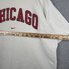 VTG 97 Nike Shirt Mens XL White Chicago Center Swoosh Crewneck Short Sleeve Tee