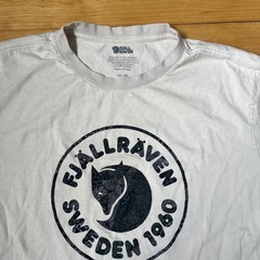 Fjallraven Sweden 1960 Logo Graphic T-Shirt Mens XL Off-White Short Sleeve Tee