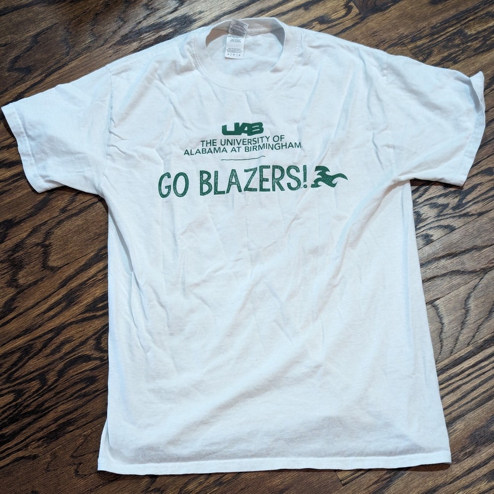 UAB Blazers University of Alabama at Birmingham T SHIRT (Medium) 19×27.5 White