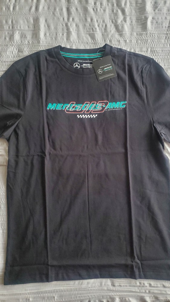 Mercedes AMG Petronas Men’s T-shirt Size L
