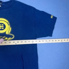 VTG Etnies Mens Graphic T-Shirt Navy Blue Yellow Headphone Skate Logo Size M