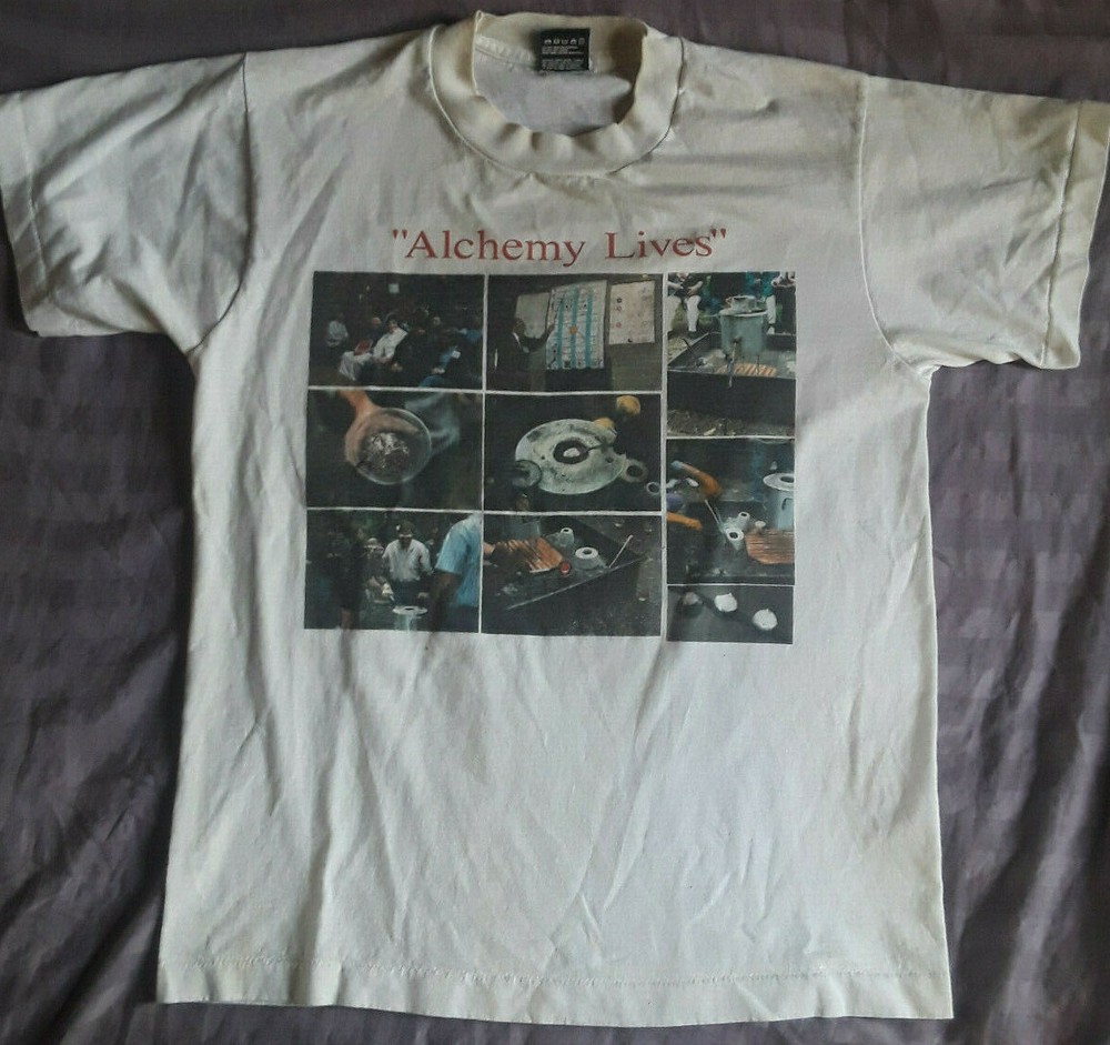 RARE! “ALCHEMY LIVES”‘ T-SHIRT WORN BY L.A. Free Press Editor ART KUNKIN Size M