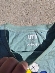 Uniqlo UT KAWS x Uniqlo Men’s Green BFF Graphic Tee Shirt Size L Cotton