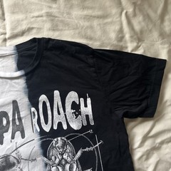 Papa Roach – ANATOMY OF A ROACH TEE (BLACK/WHITE SPLIT DYE)(MEDIUM)