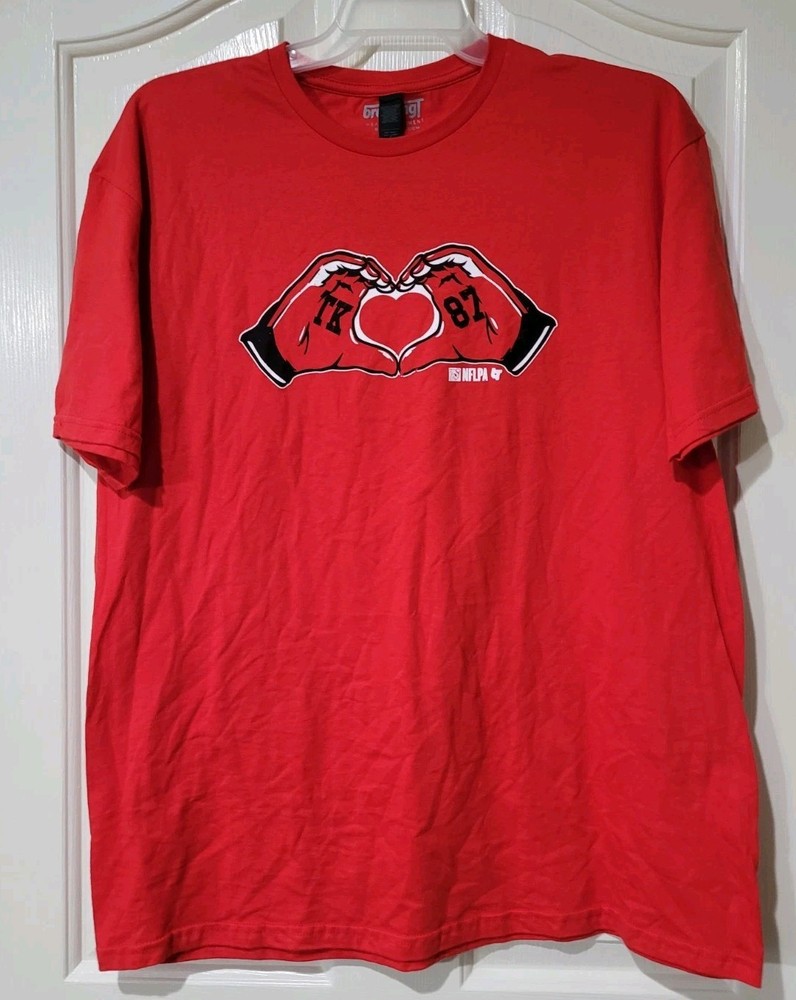 Travis Kelce Kansas City Red Heart Hands Short Sleeve Fashion Player T Shirt XL