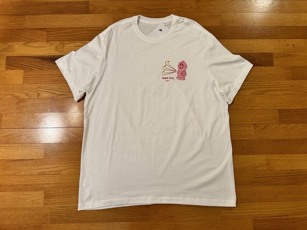New XXL Nike NYC Fire Hydrant Cartoon New York City Swoosh Shirt HF6909-100 Men