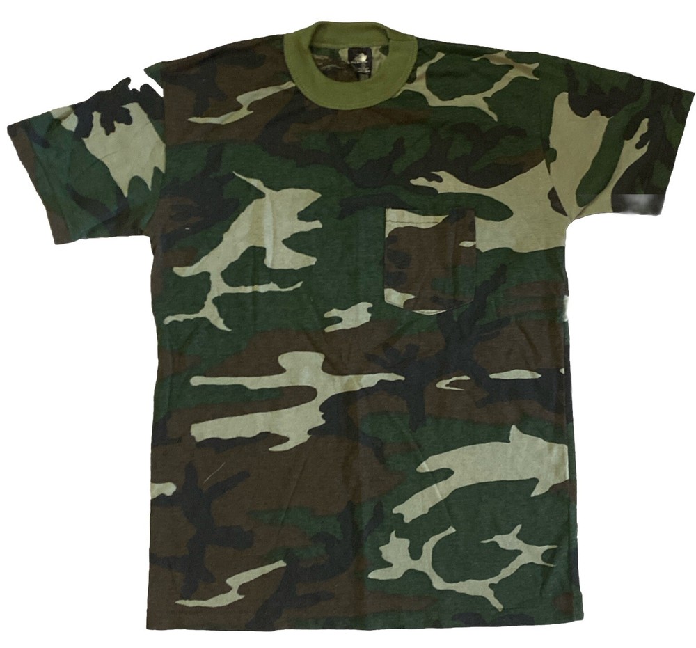 VINTAGE Ace Sportswear Camo T Shirt Short Sleeve Hunting Single Stitch Pocket L