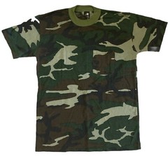 VINTAGE Ace Sportswear Camo T Shirt Short Sleeve Hunting Single Stitch Pocket L
