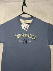 New 2007 NY New York Yankees Yankee Stadium Men’s Blue Large Baseball t-Shirt
