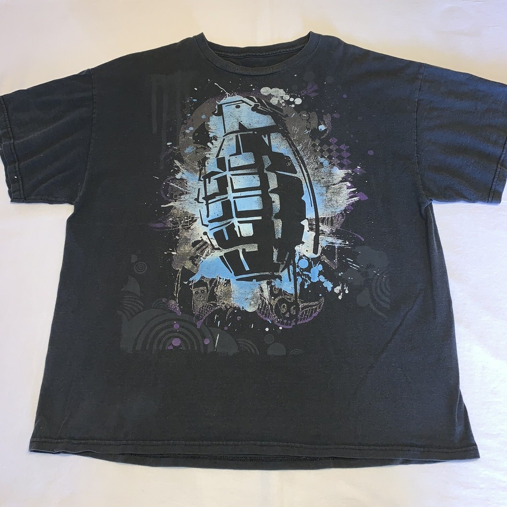 Grenade Graphic Black/grey T-shirt Men. Chest:23in Length:28in
