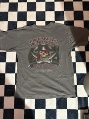 Gildan Ultra Cotton Men’s L Gray Double-Sided Pirate Graphic Crew T-Shirt