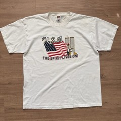 Vintage USA The Spirit Lives On! 9/11 Memorial T-Shirt XL Fruit of the Loom